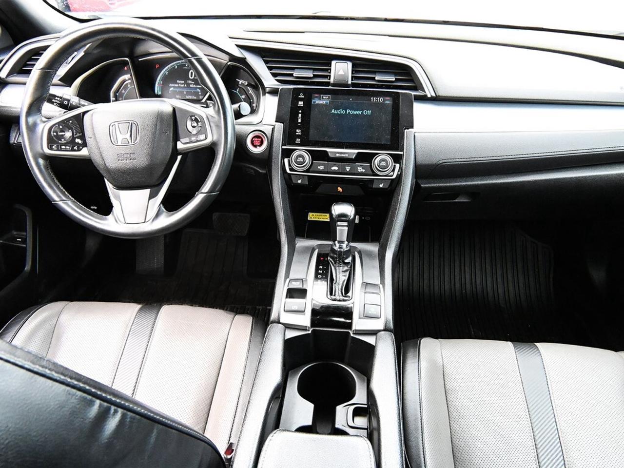 2017 Honda Civic Touring ~Nav ~Heated Leather ~Sunroof ~Bluetooth Photo