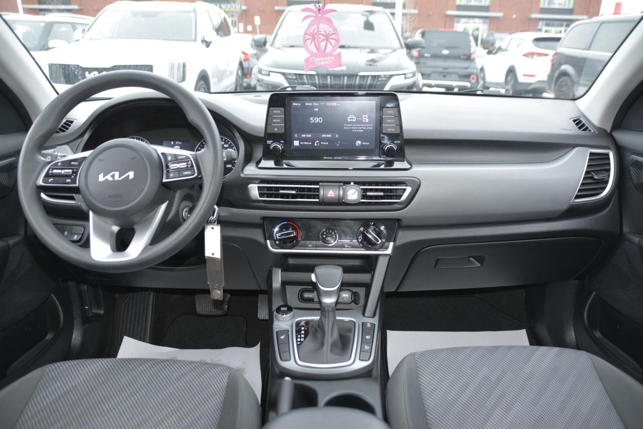 2023 Kia Seltos SELTOS LX Photo3