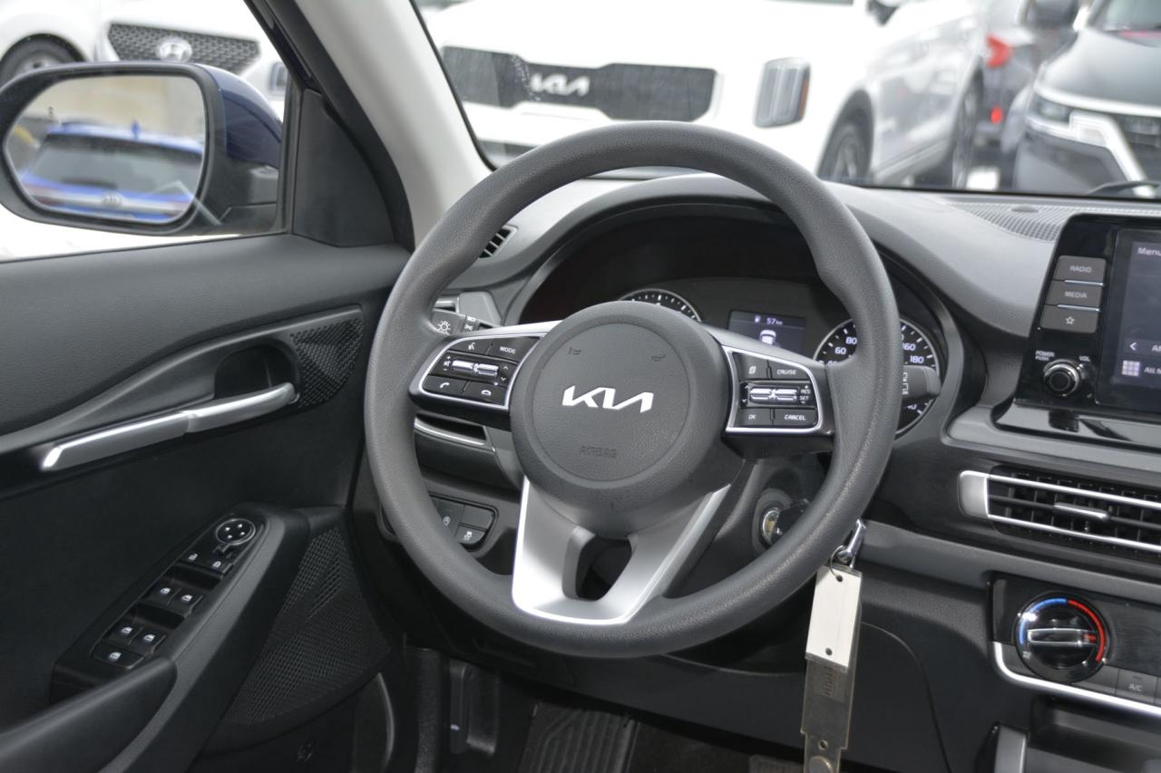 2023 Kia Seltos SELTOS LX Photo