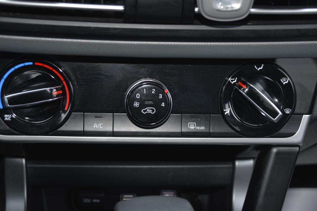 2023 Kia Seltos SELTOS LX Photo