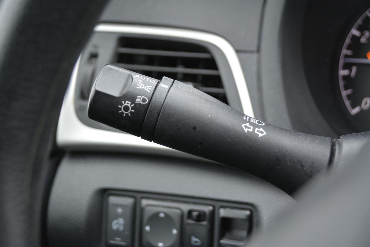 2016 Nissan Sentra Sentra S Photo