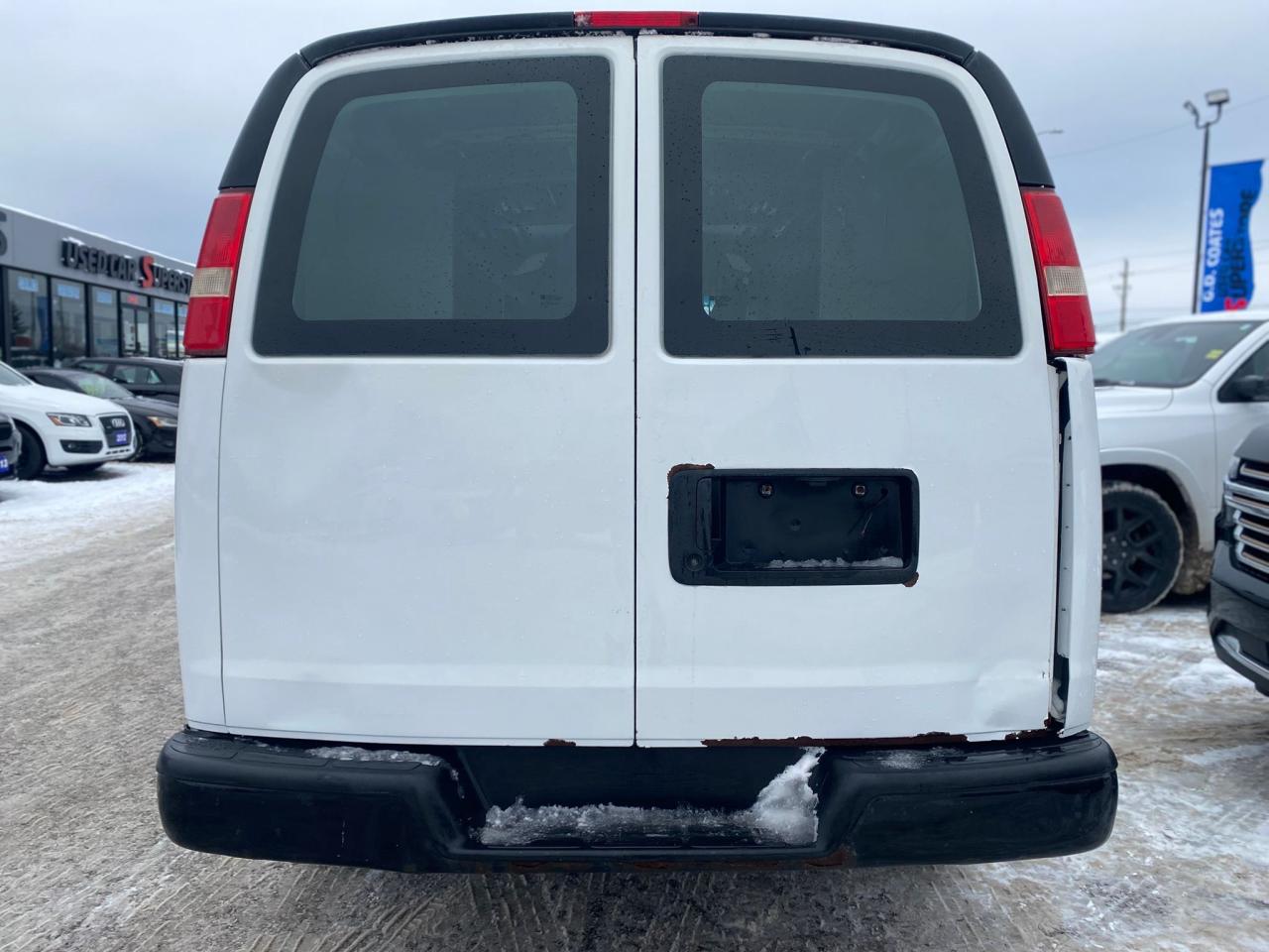 2013 Chevrolet Express 2500 CARGO VAN Photo