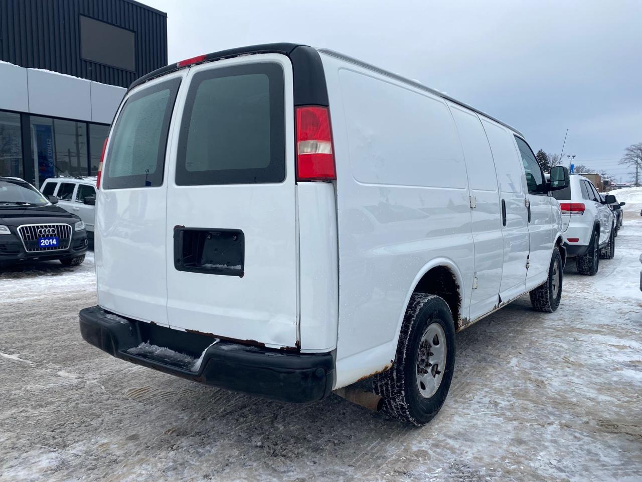2013 Chevrolet Express 2500 CARGO VAN Photo