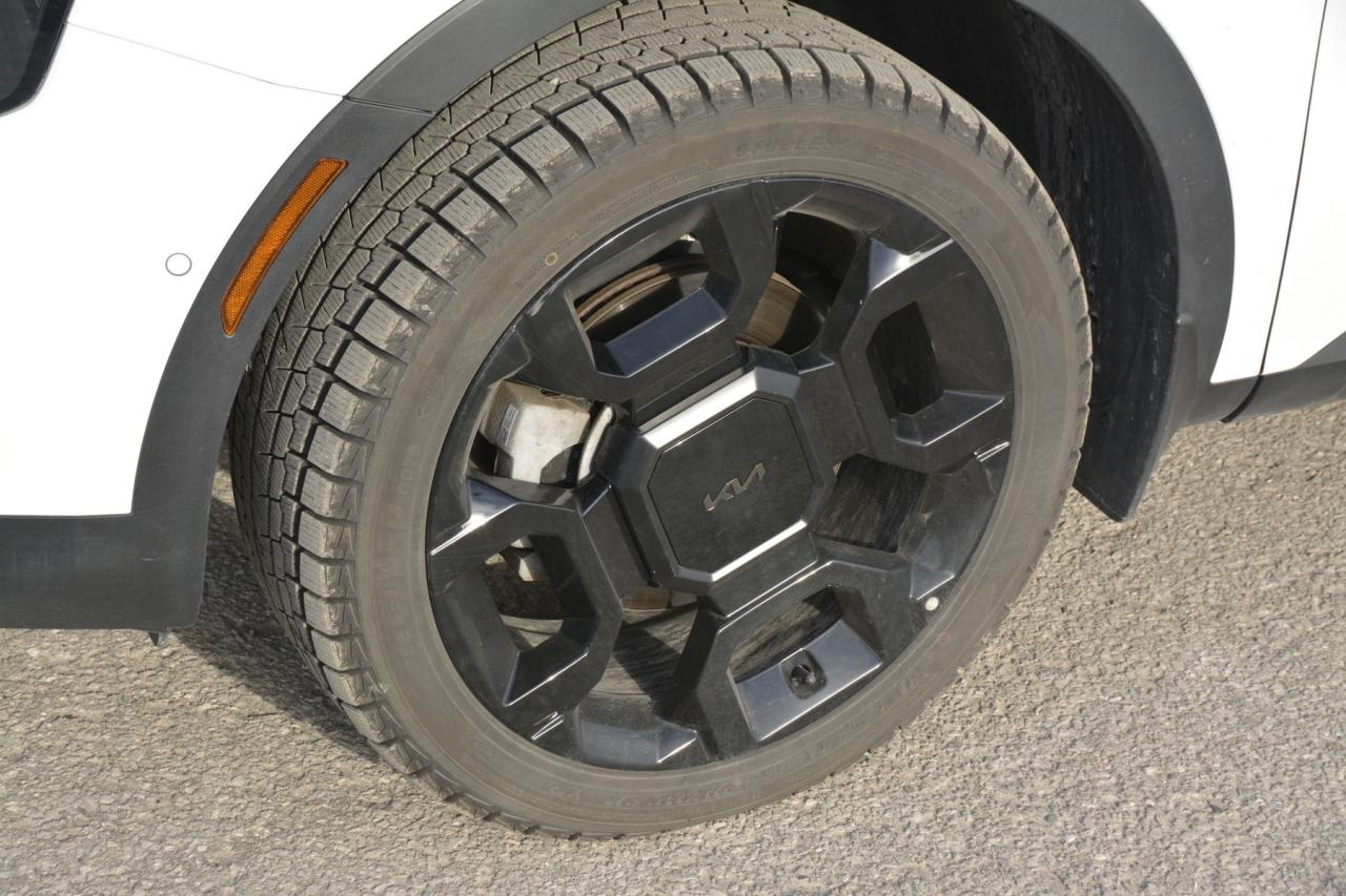 2025 Kia Sorento X-Line Limited AWD w-Olive Brown Interior Photo