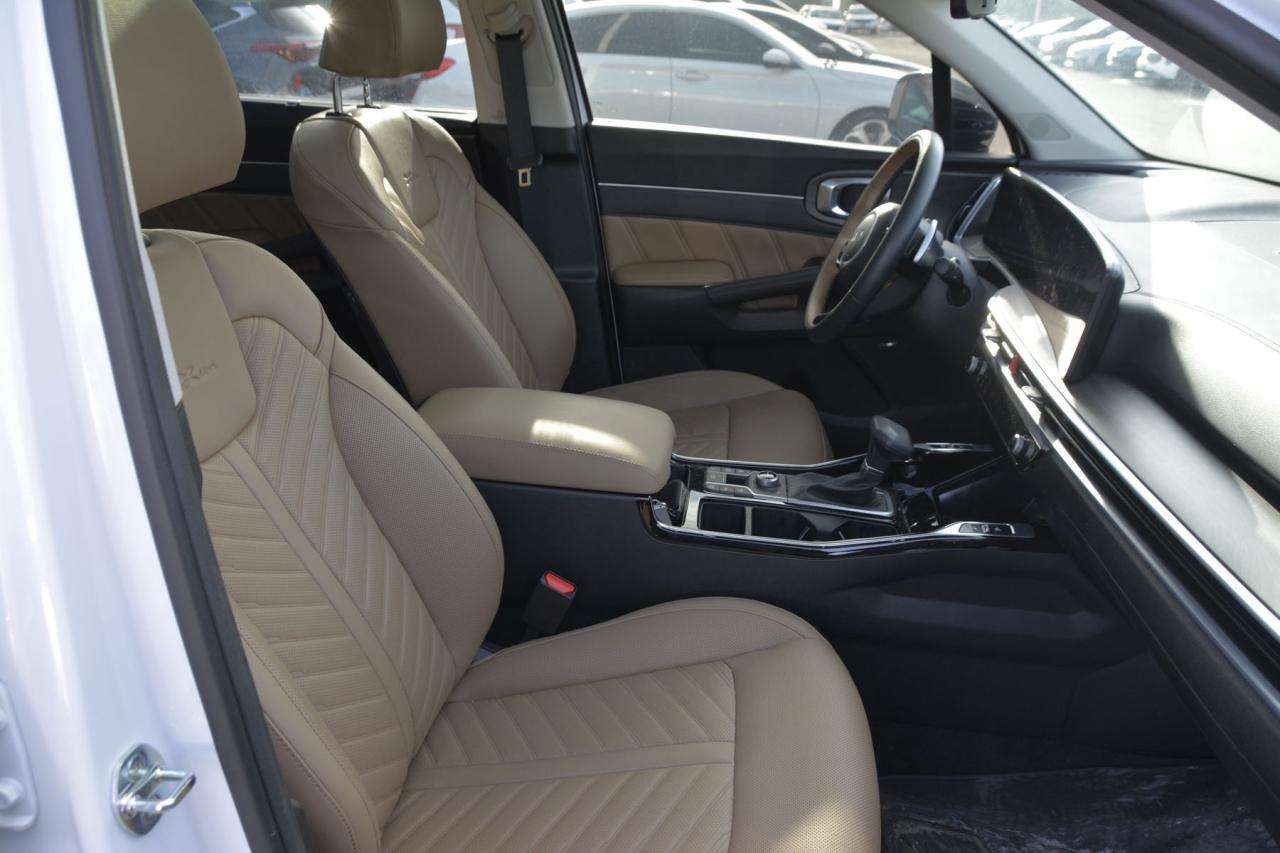 2025 Kia Sorento X-Line Limited AWD w-Olive Brown Interior Photo