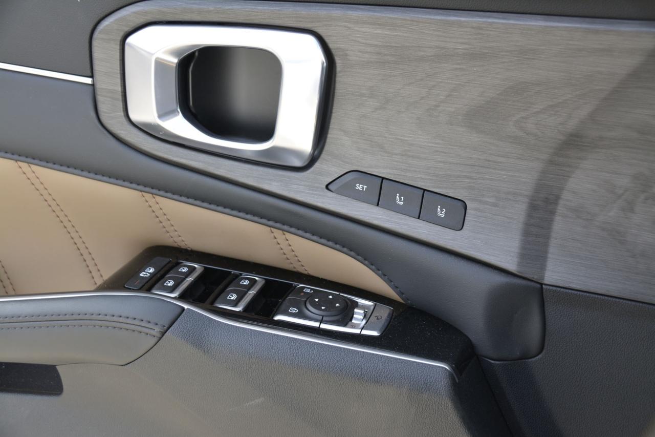 2025 Kia Sorento X-Line Limited AWD w-Olive Brown Interior Photo