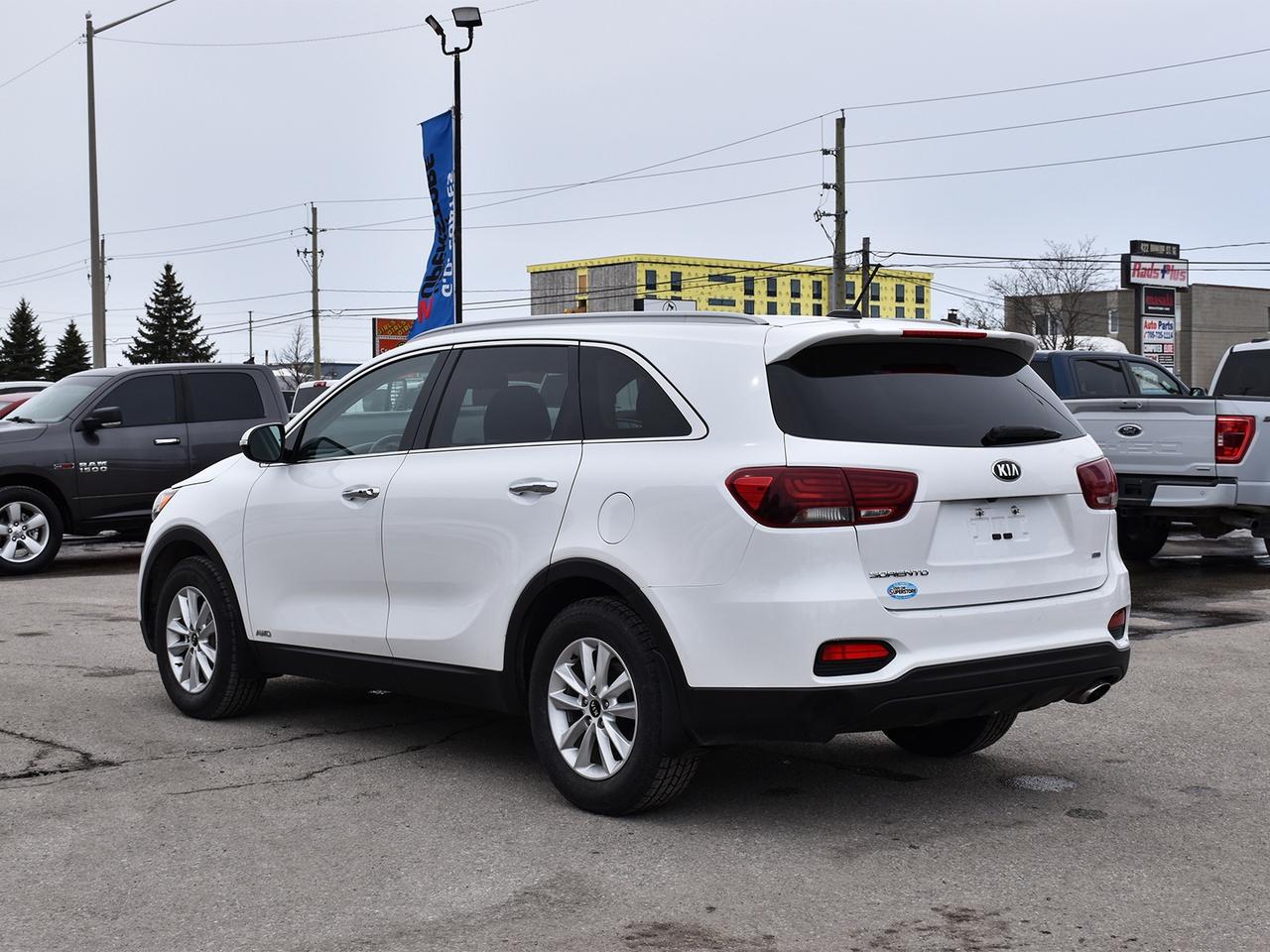 2019 Kia Sorento LX AWD ~Heated Seats ~Bluetooth ~Camera ~Alloys Photo4