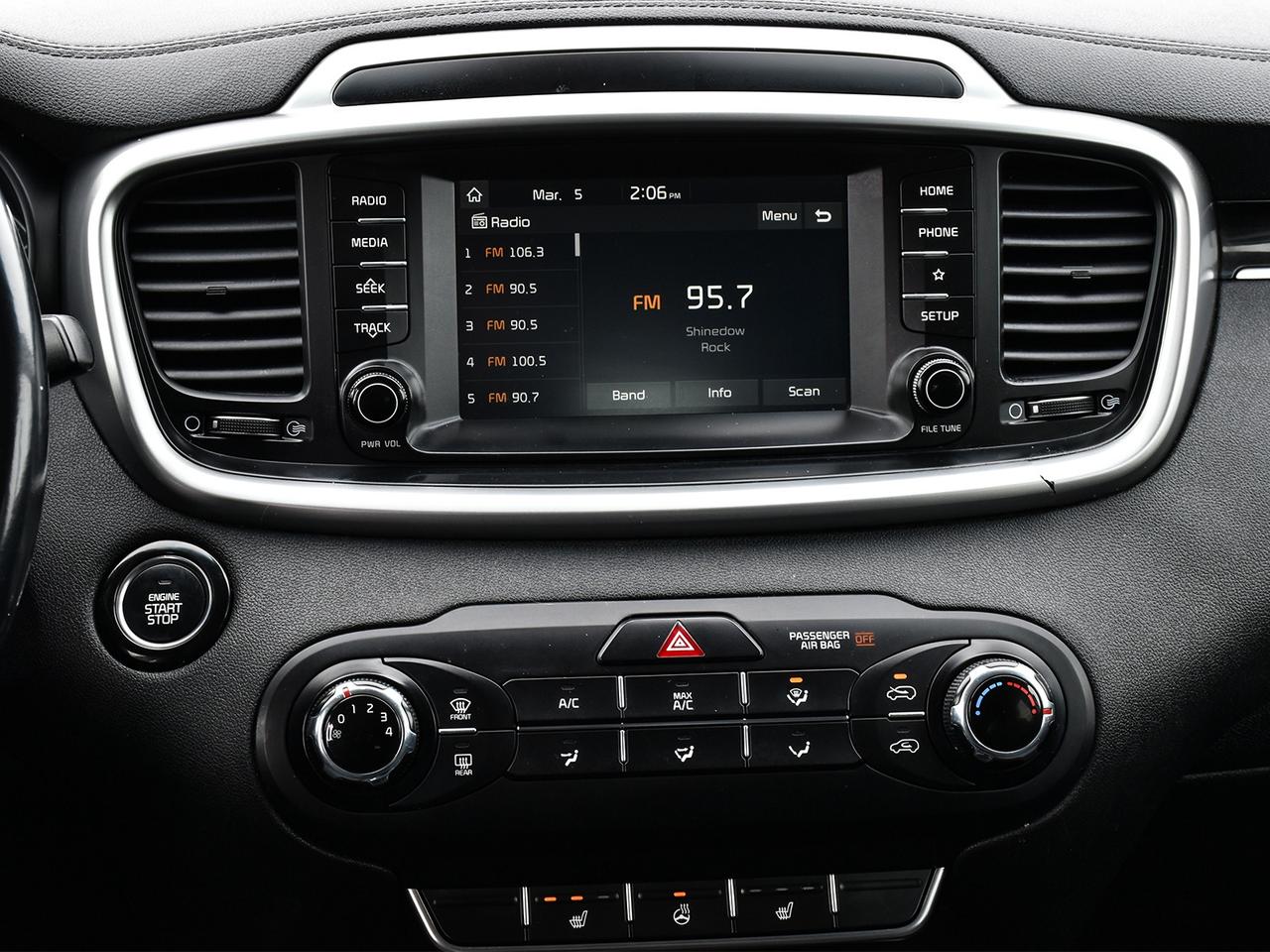 2019 Kia Sorento LX AWD ~Heated Seats ~Bluetooth ~Camera ~Alloys Photo