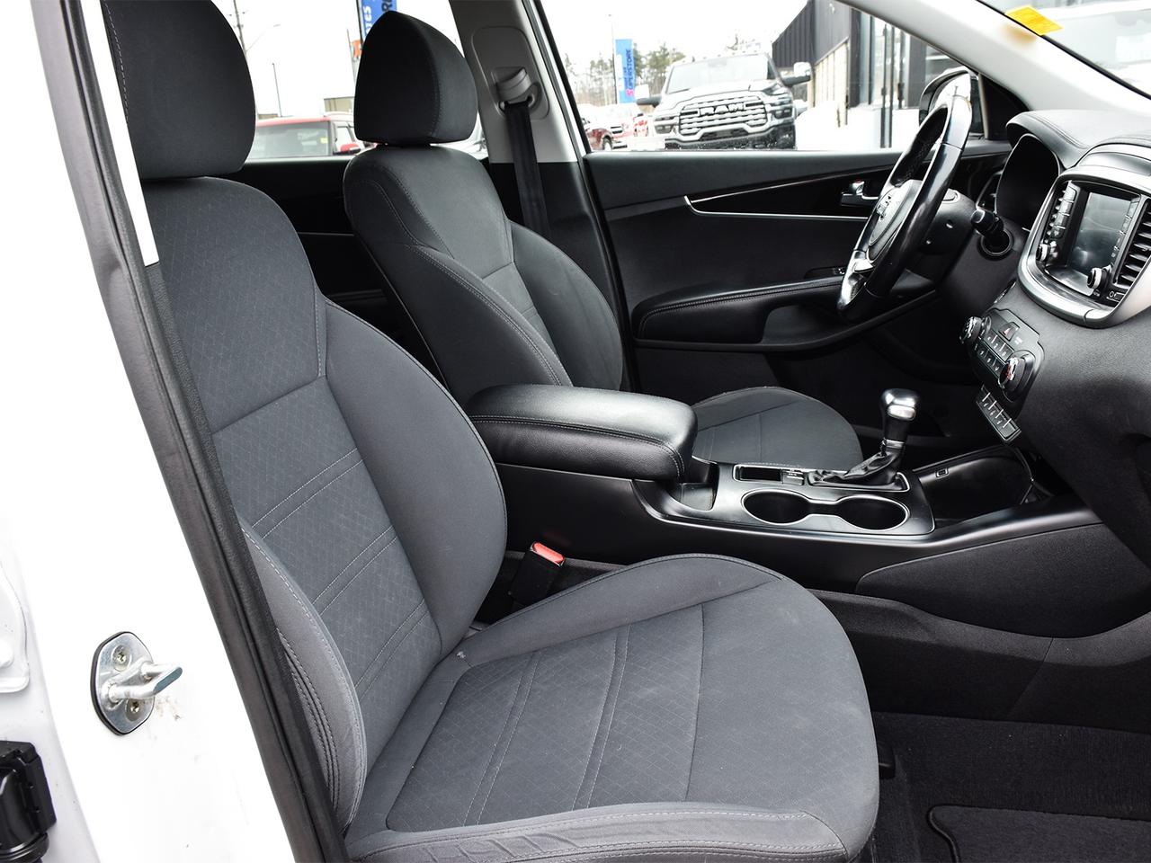 2019 Kia Sorento LX AWD ~Heated Seats ~Bluetooth ~Camera ~Alloys Photo