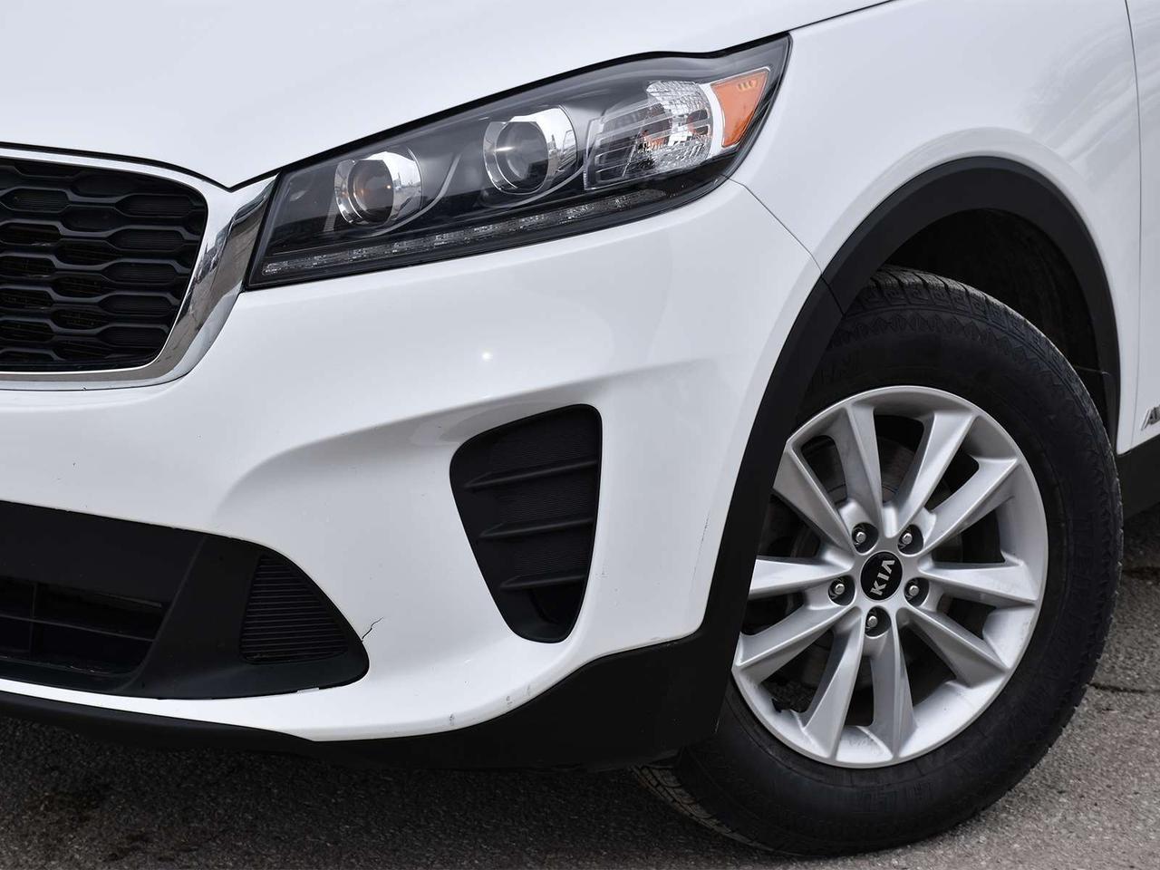 2019 Kia Sorento LX AWD ~Heated Seats ~Bluetooth ~Camera ~Alloys Photo5
