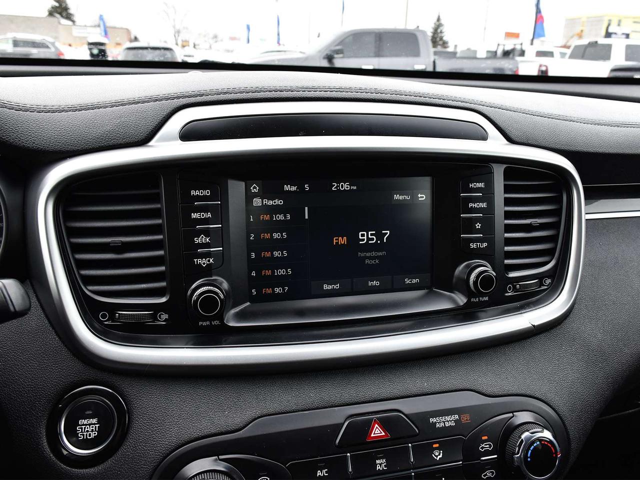 2019 Kia Sorento LX AWD ~Heated Seats ~Bluetooth ~Camera ~Alloys Photo