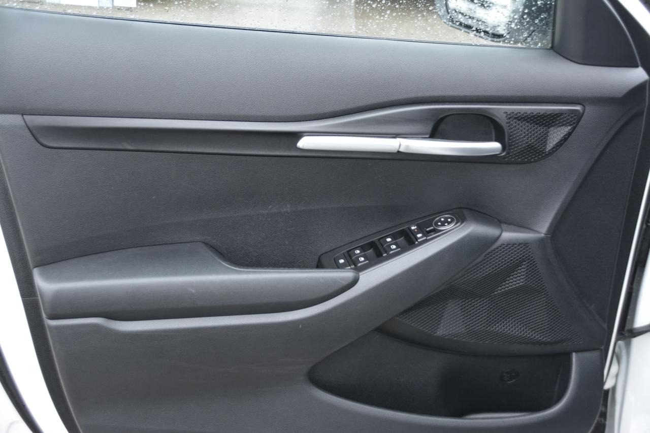 2024 Kia Seltos SELTOS LX Photo