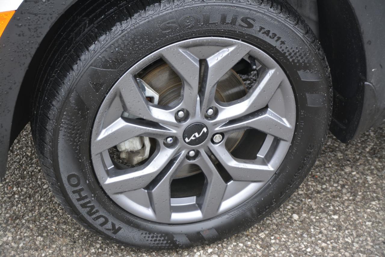 2024 Kia Seltos SELTOS LX Photo