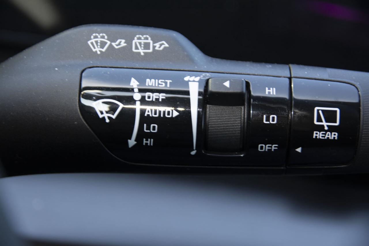 2024 Kia Sportage SPORTAGE EX Photo