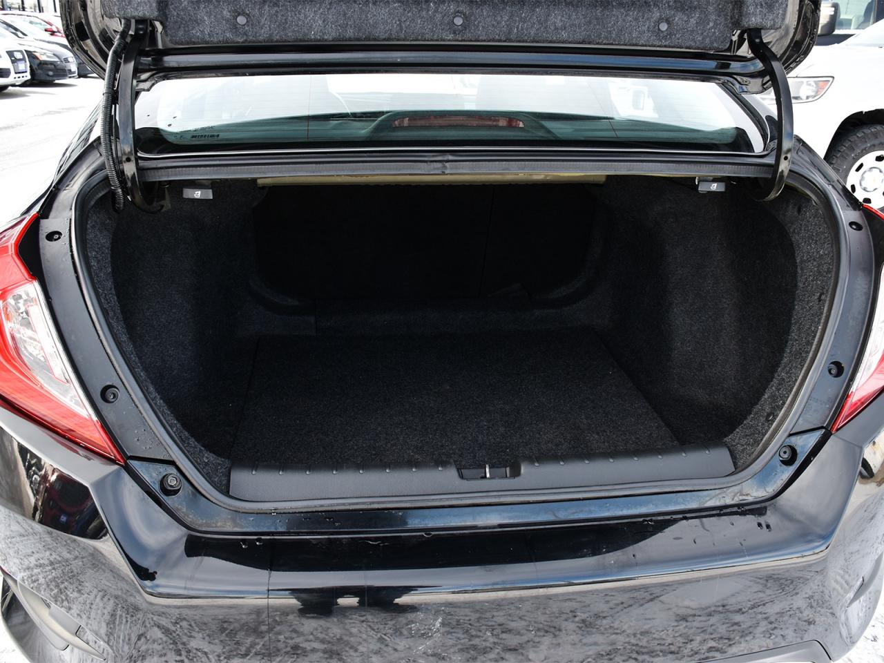 2020 Honda Civic EX ~Heated Seats ~Cam ~Sunroof ~Bluetooth ~Alloys Photo