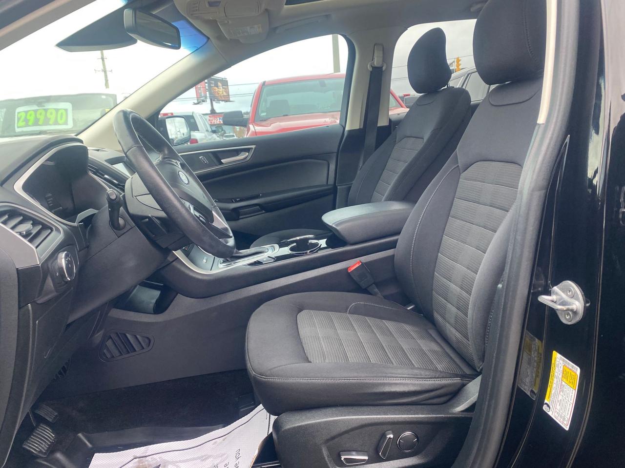 2018 Ford Edge SEL AWD ~Nav ~Heated Seats ~Moonroof ~Bluetooth Photo