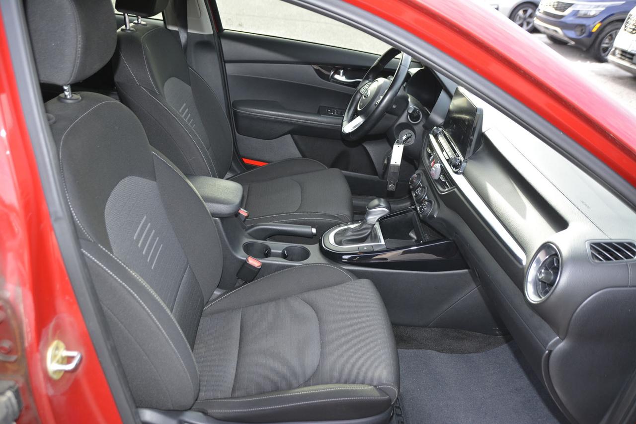 2020 Kia Forte5 EX Photo