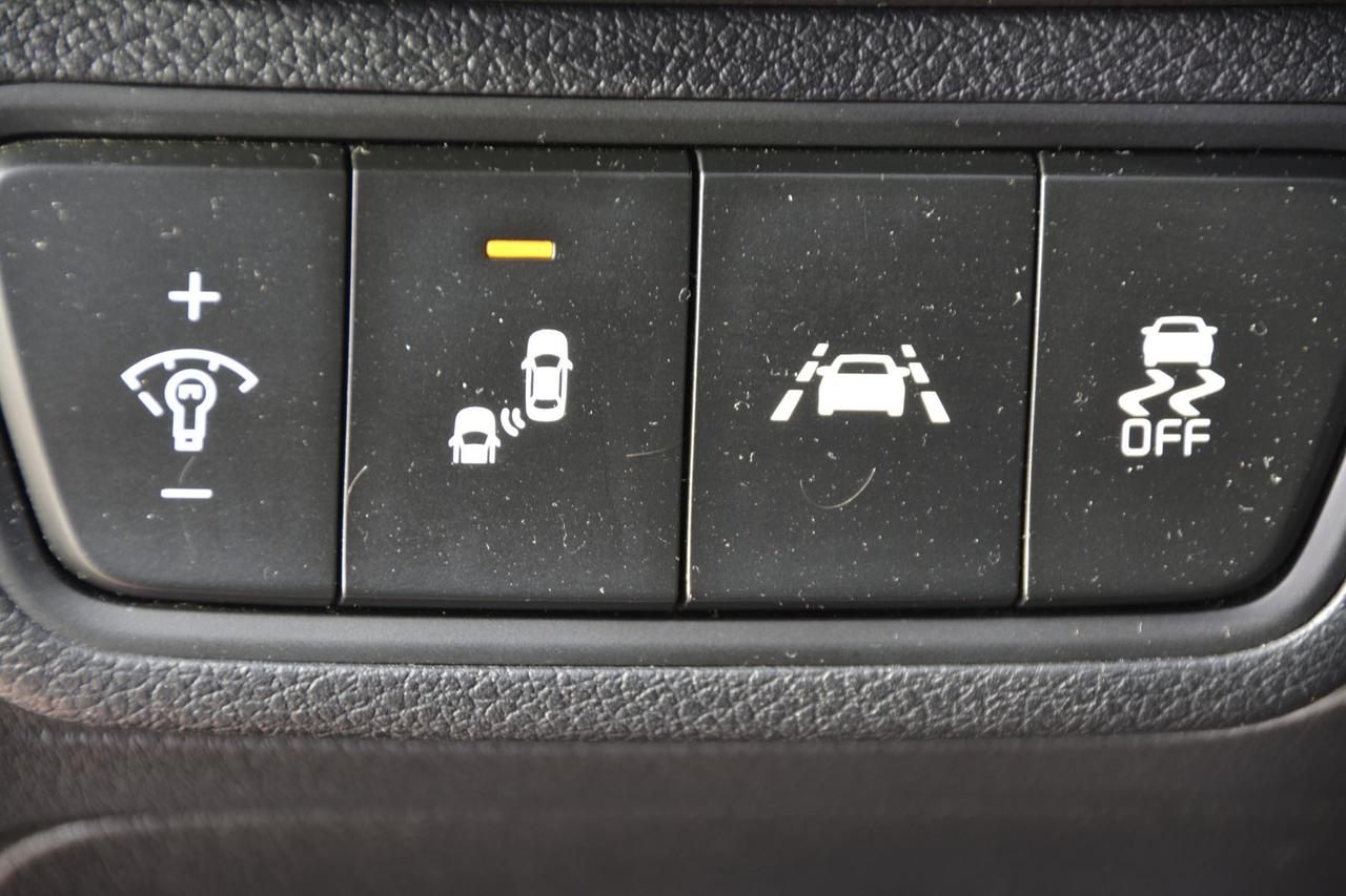 2020 Kia Forte5 EX Photo