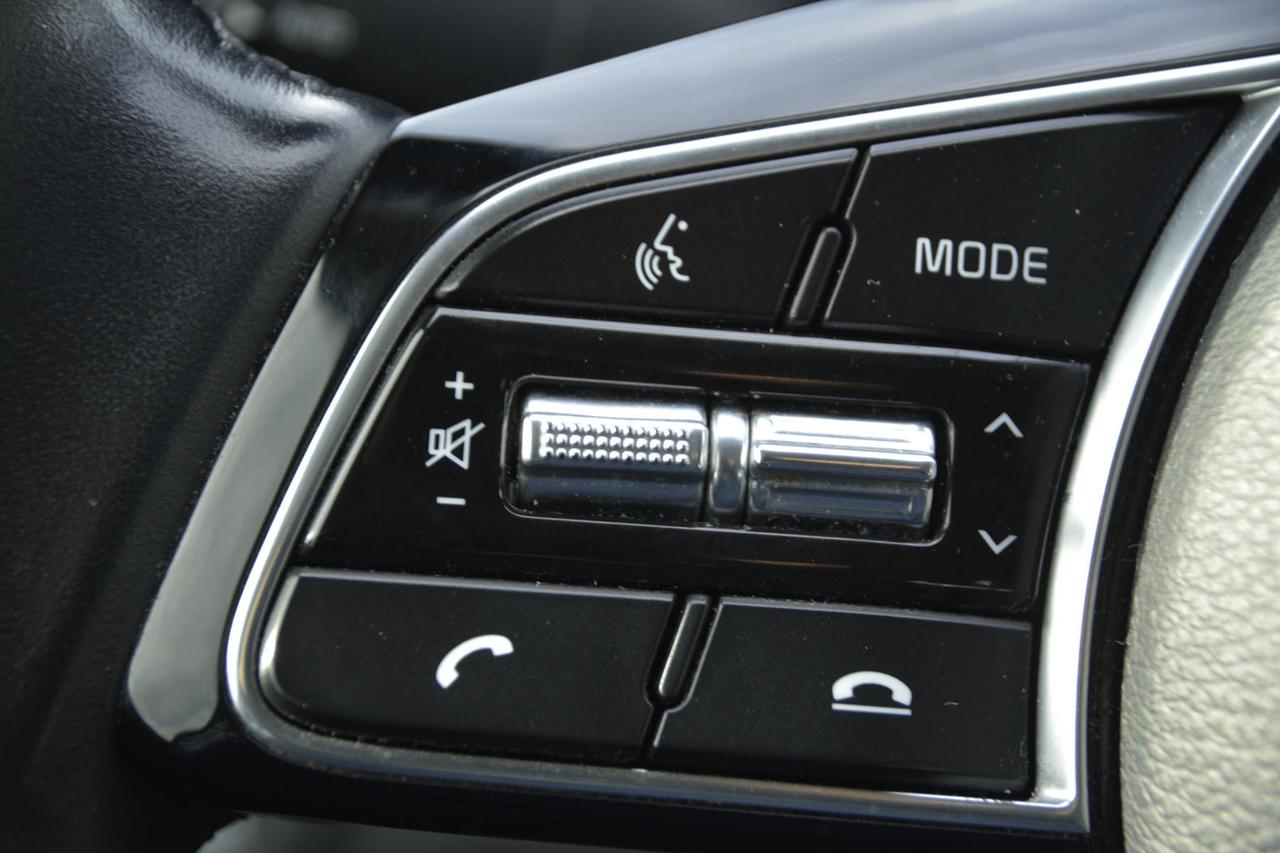 2020 Kia Forte5 EX Photo