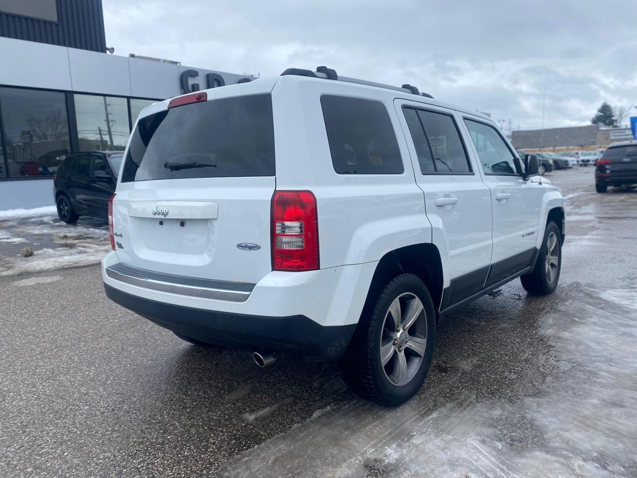 2016 Jeep Patriot High Altitude 4x4 ~Nav ~Heated Leather ~Sunroof Photo3