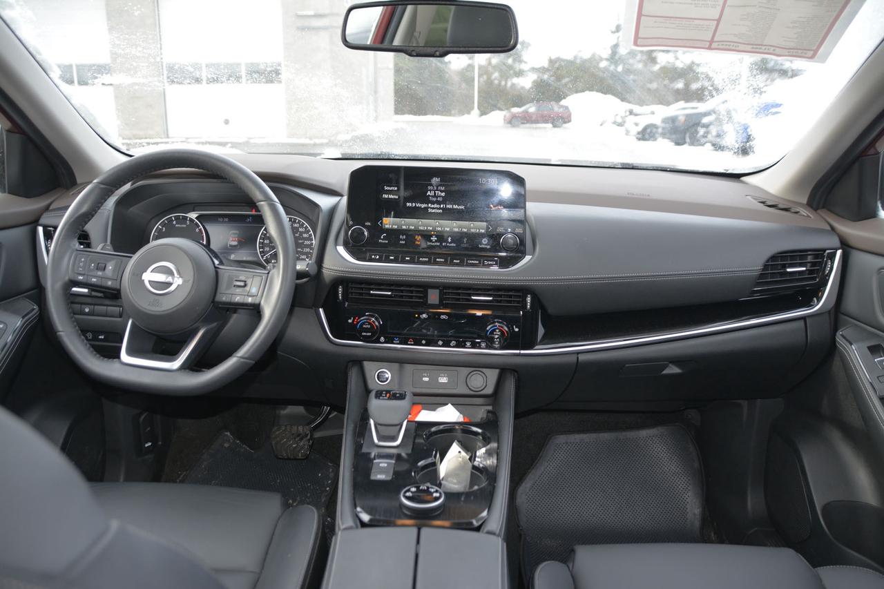 2023 Nissan Rogue SL Photo4