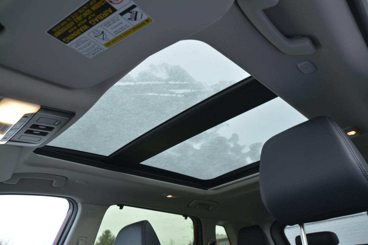 2023 Nissan Rogue SL Photo