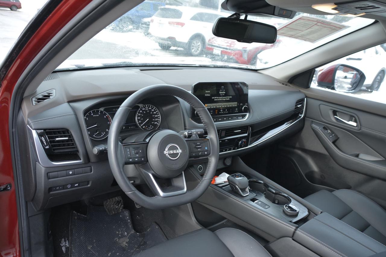 2023 Nissan Rogue SL Photo