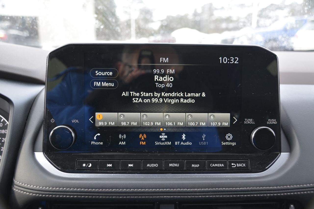 2023 Nissan Rogue SL Photo