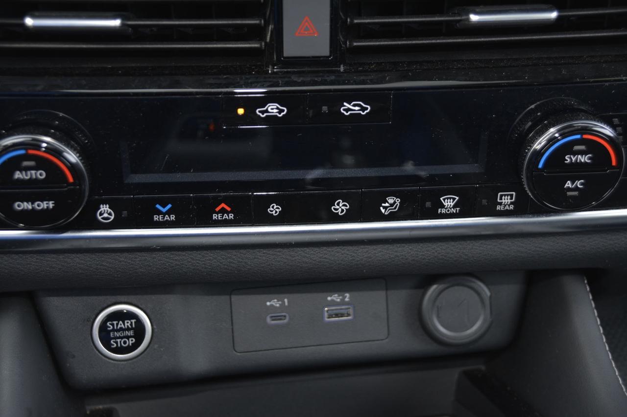 2023 Nissan Rogue SL Photo