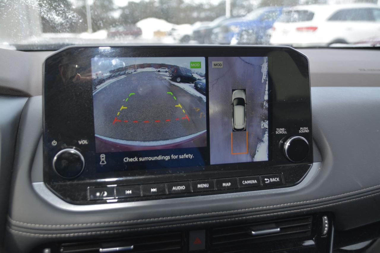 2023 Nissan Rogue SL Photo