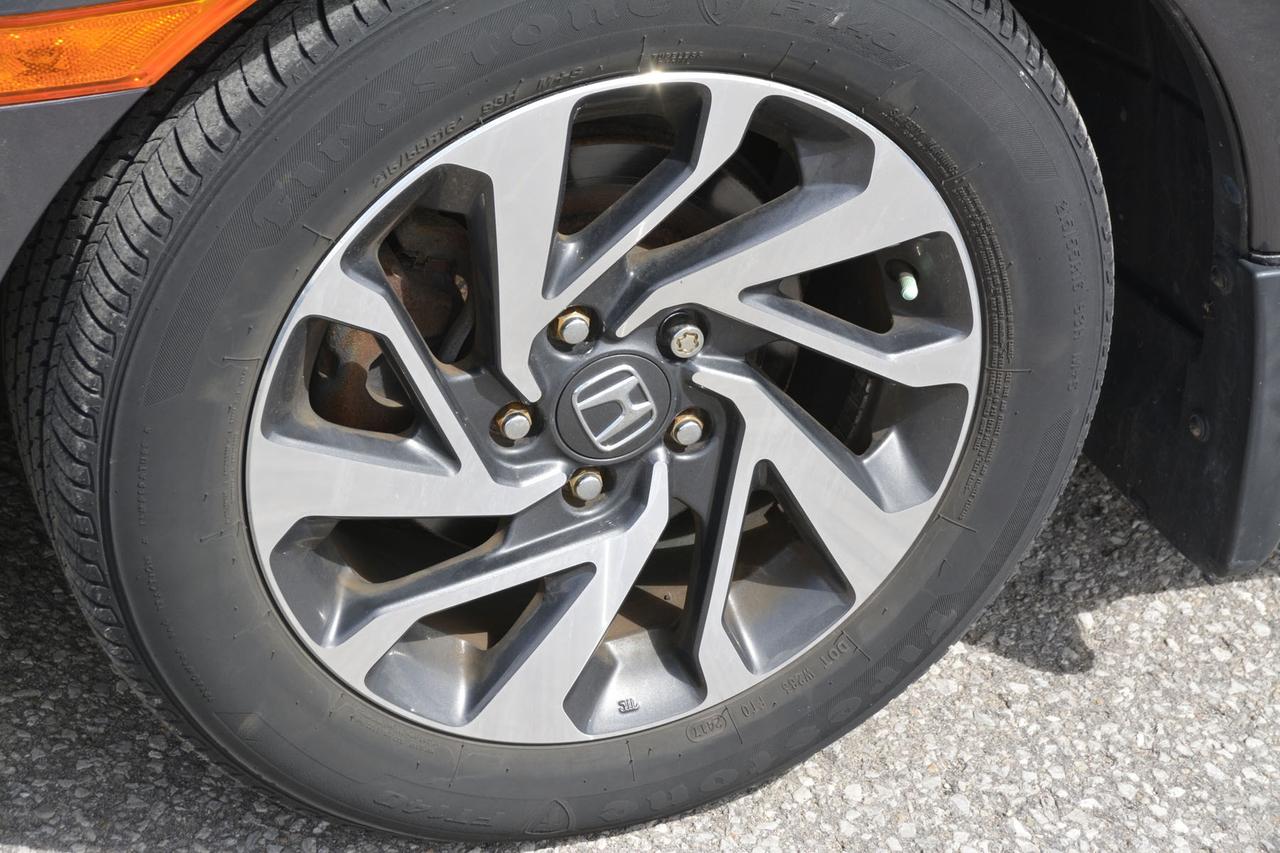 2017 Honda Civic Sedan 4dr CVT EX Photo
