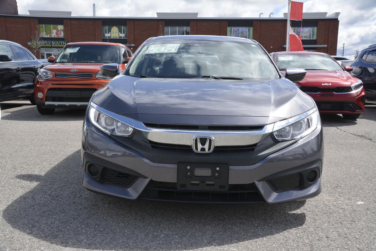 2017 Honda Civic Sedan 4dr CVT EX Photo