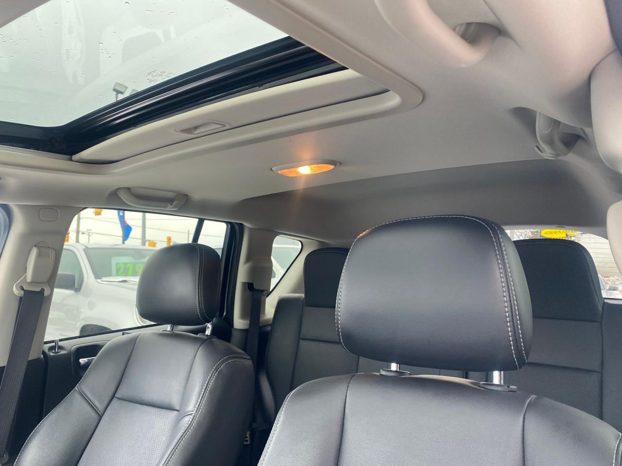 2015 Jeep Compass High Altitude 4x4 ~Heated Leather ~Sunroof ~Alloys Photo