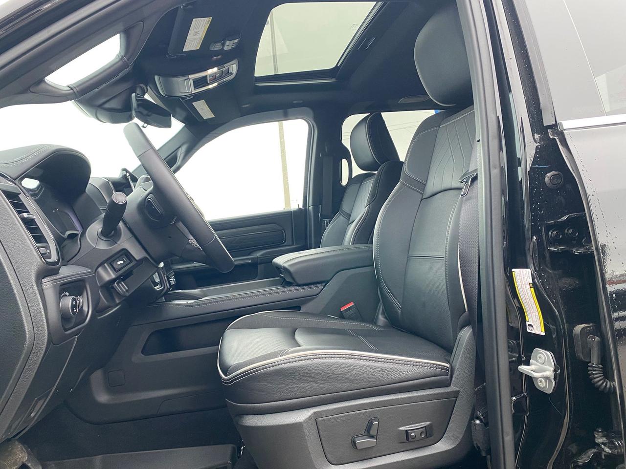 2025 RAM 2500 Limited Crew 4x4 ~Nav ~Camera ~Roof ~Harman/Kardon Photo