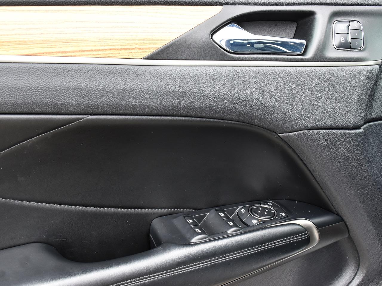 2016 Lincoln MKC Select AWD ~Nav ~Camera ~Monroof ~Heated Leather Photo