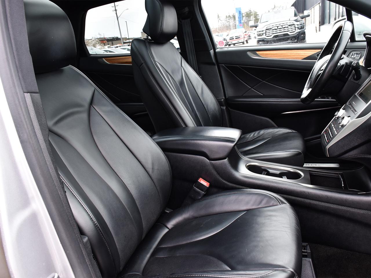 2016 Lincoln MKC Select AWD ~Nav ~Camera ~Monroof ~Heated Leather Photo