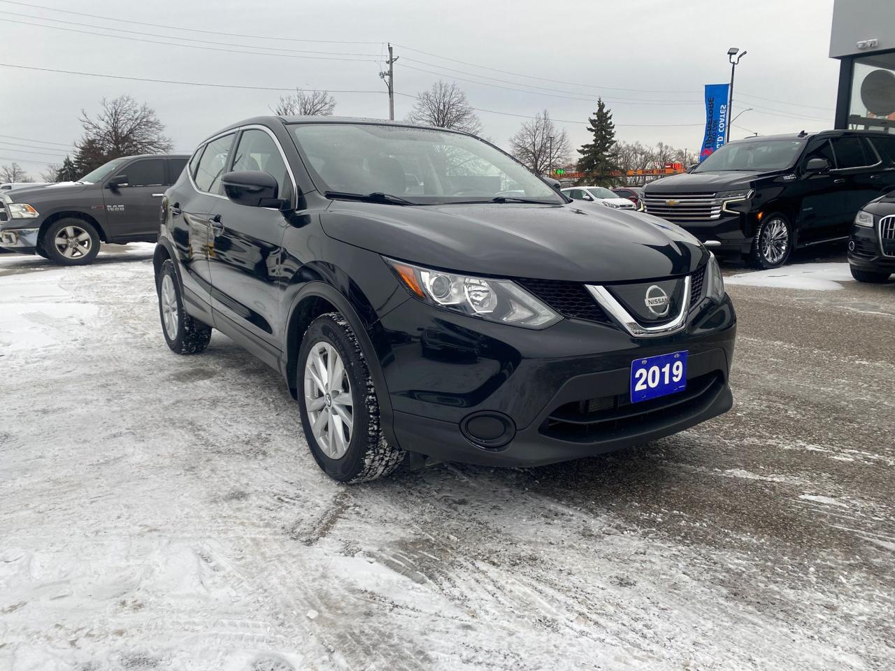 2019 Nissan Qashqai S AWD ~Heated Seats ~Camera ~Bluetooth ~Alloys Photo4