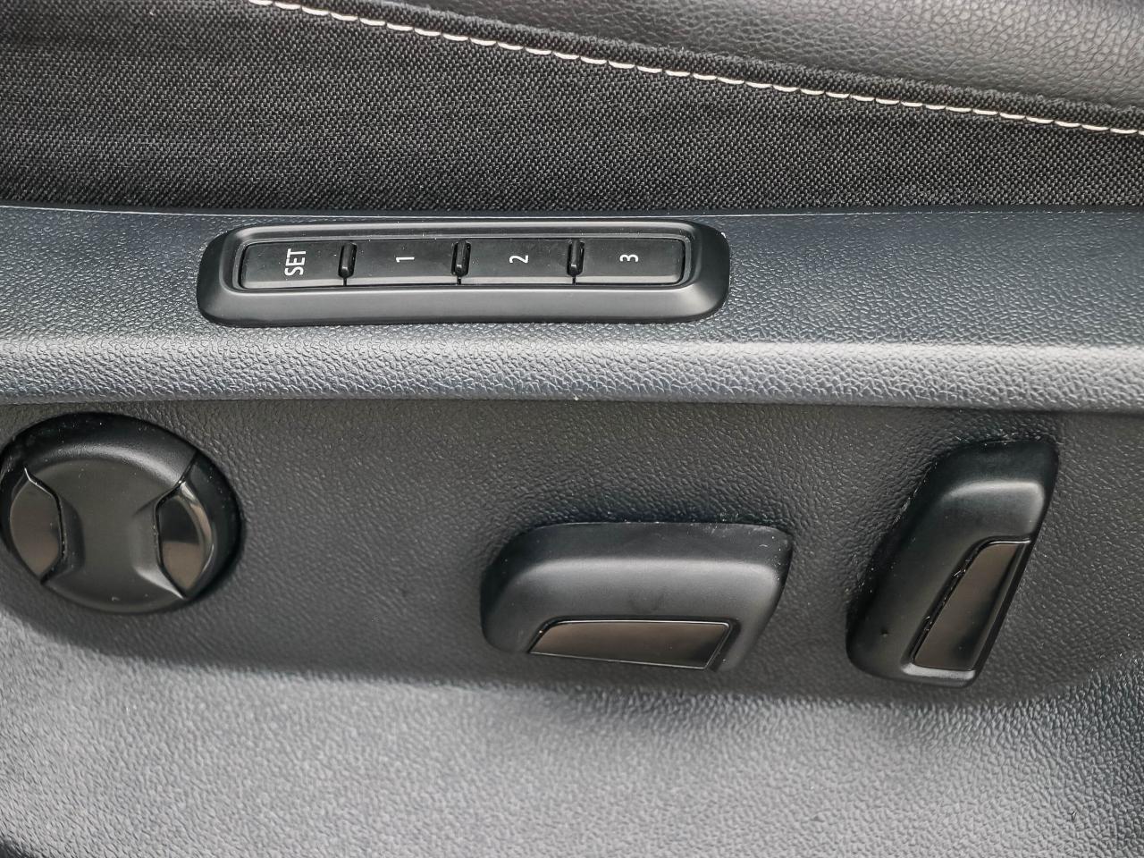 2023 Volkswagen Tiguan HIGHLINE R-LINE 4MOTION Photo