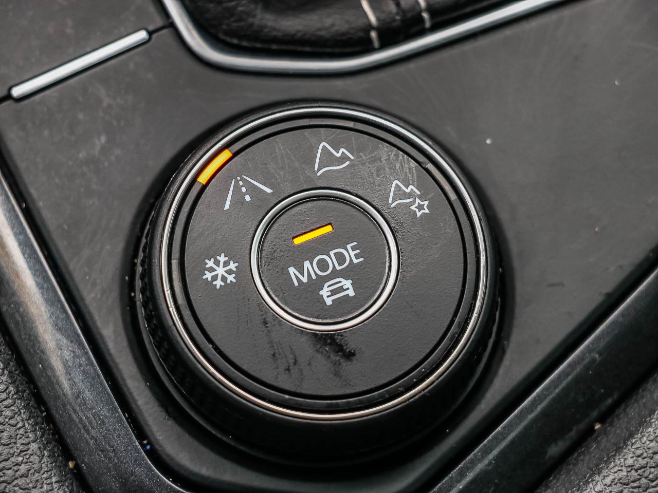 2023 Volkswagen Tiguan HIGHLINE R-LINE 4MOTION Photo