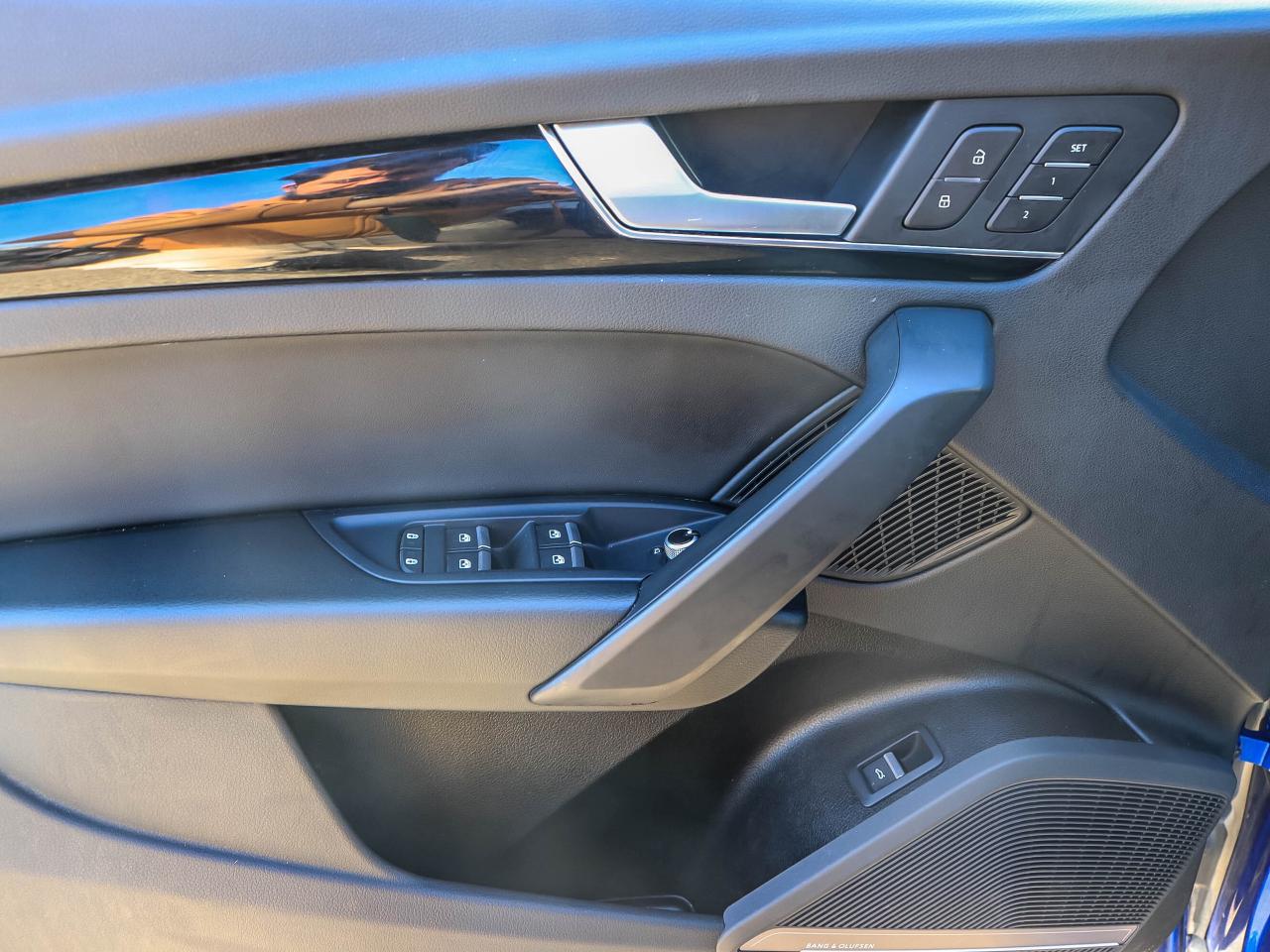 2022 Audi Q5 Sportback TECHNIK I NAVIGATION I HEATED FRONT AND REAR SEATS Photo