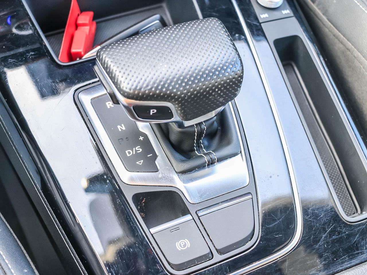 2022 Audi Q5 Sportback TECHNIK I NAVIGATION I HEATED FRONT AND REAR SEATS Photo