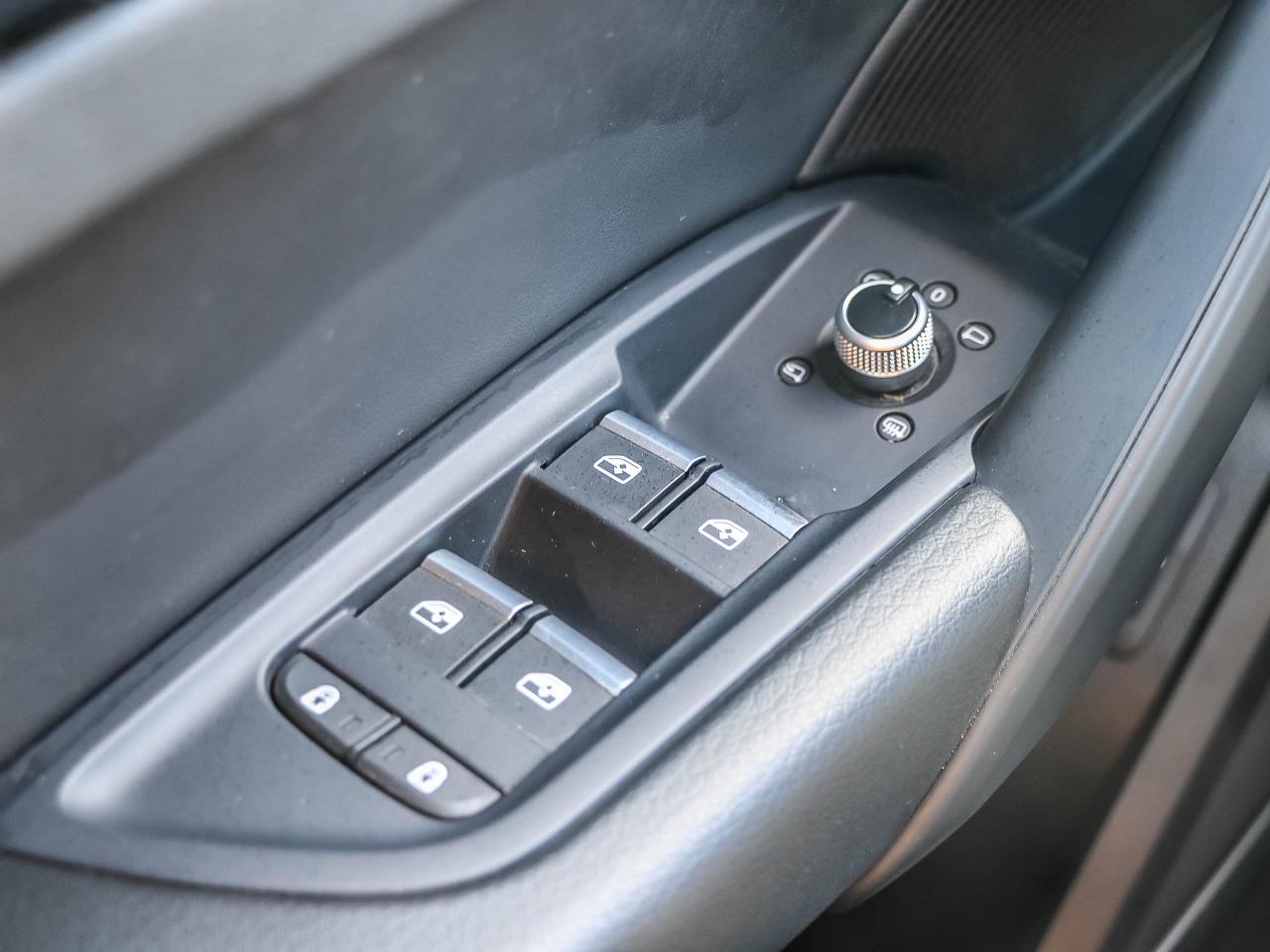 2022 Audi Q5 Sportback TECHNIK I NAVIGATION I HEATED FRONT AND REAR SEATS Photo