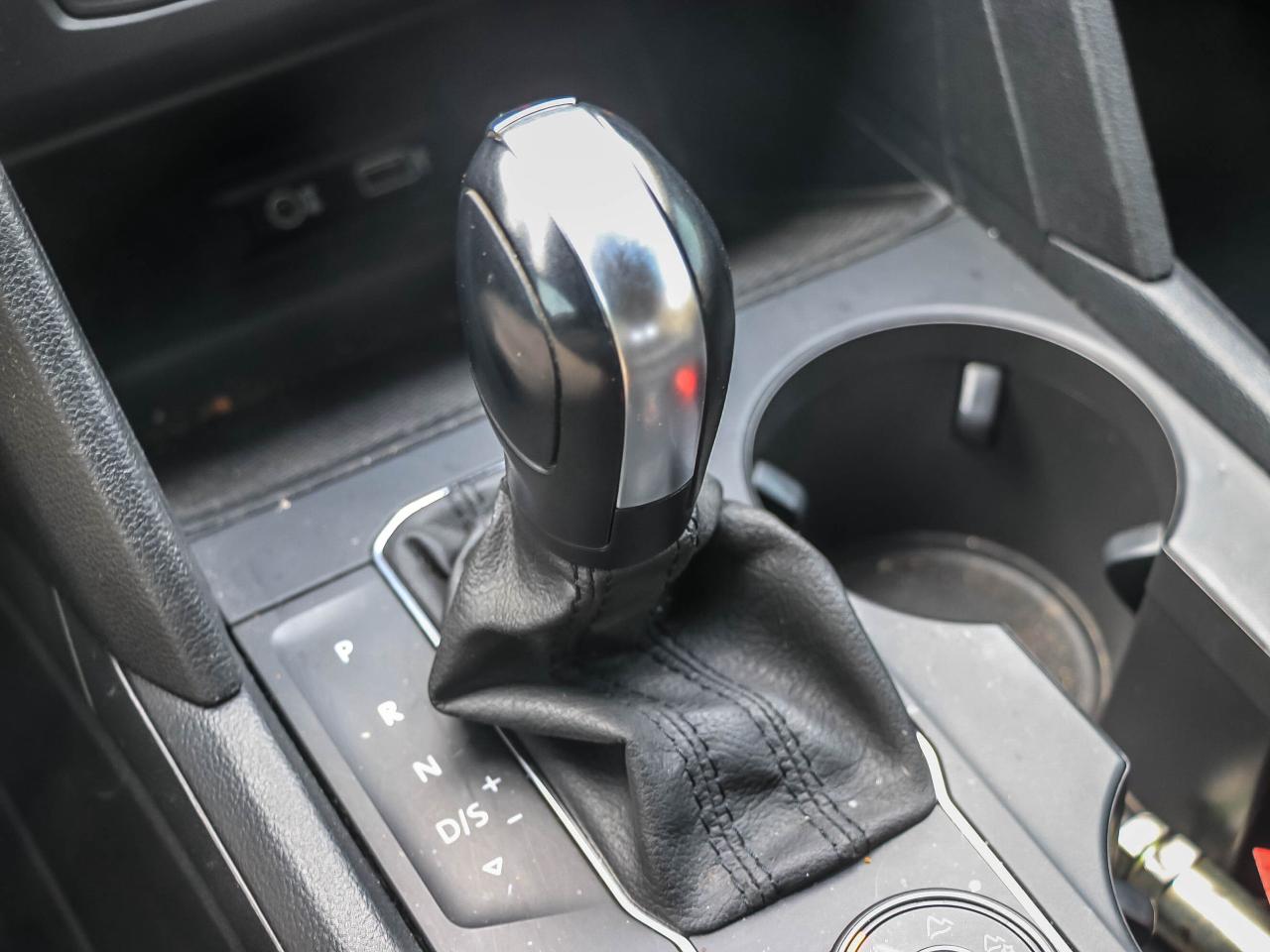 2019 Volkswagen Atlas TRENDLINE I NEW REAR BRAKES I 18" ALLOY WHEELS Photo