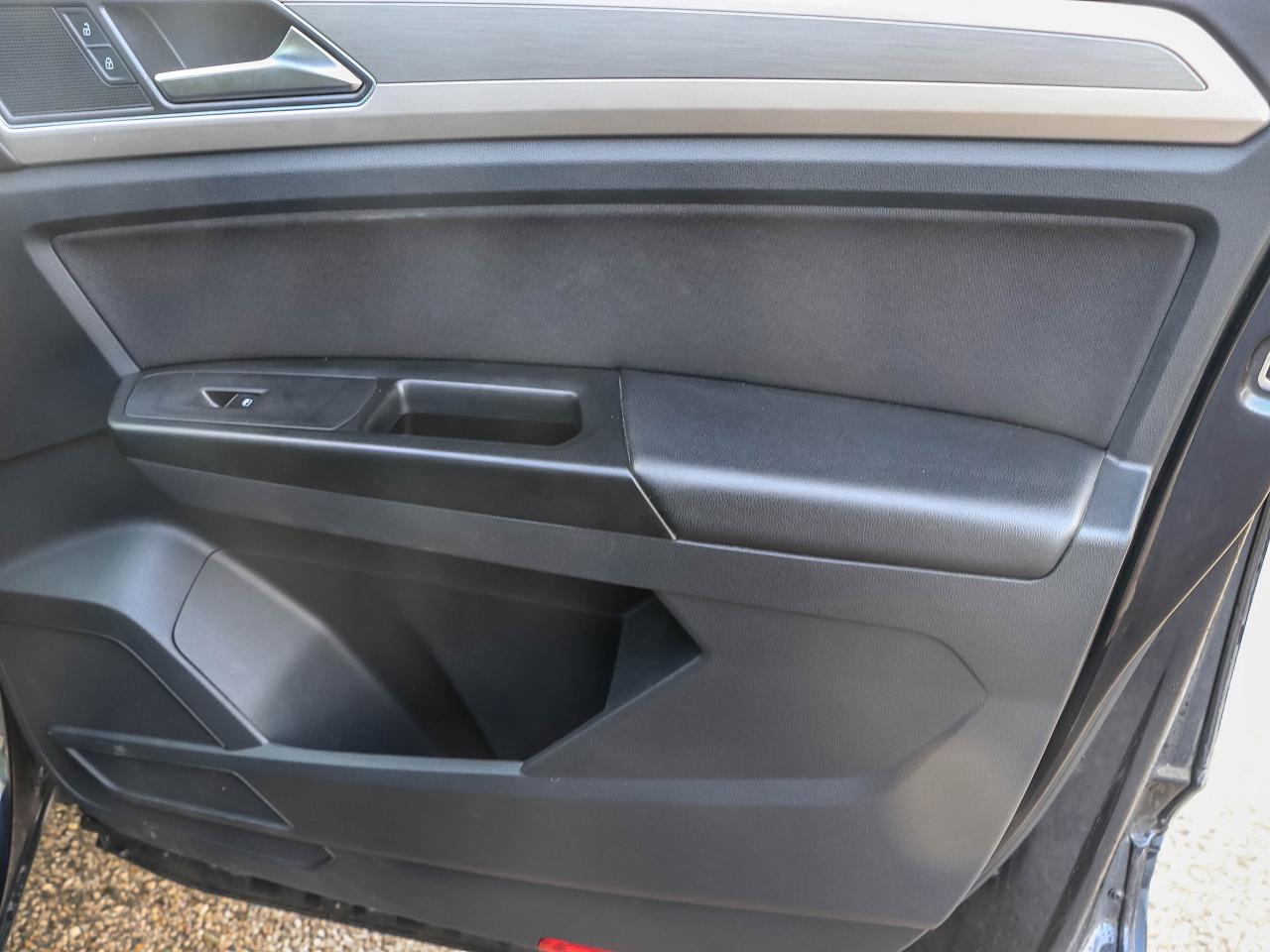 2019 Volkswagen Atlas TRENDLINE I NEW REAR BRAKES I 18" ALLOY WHEELS Photo