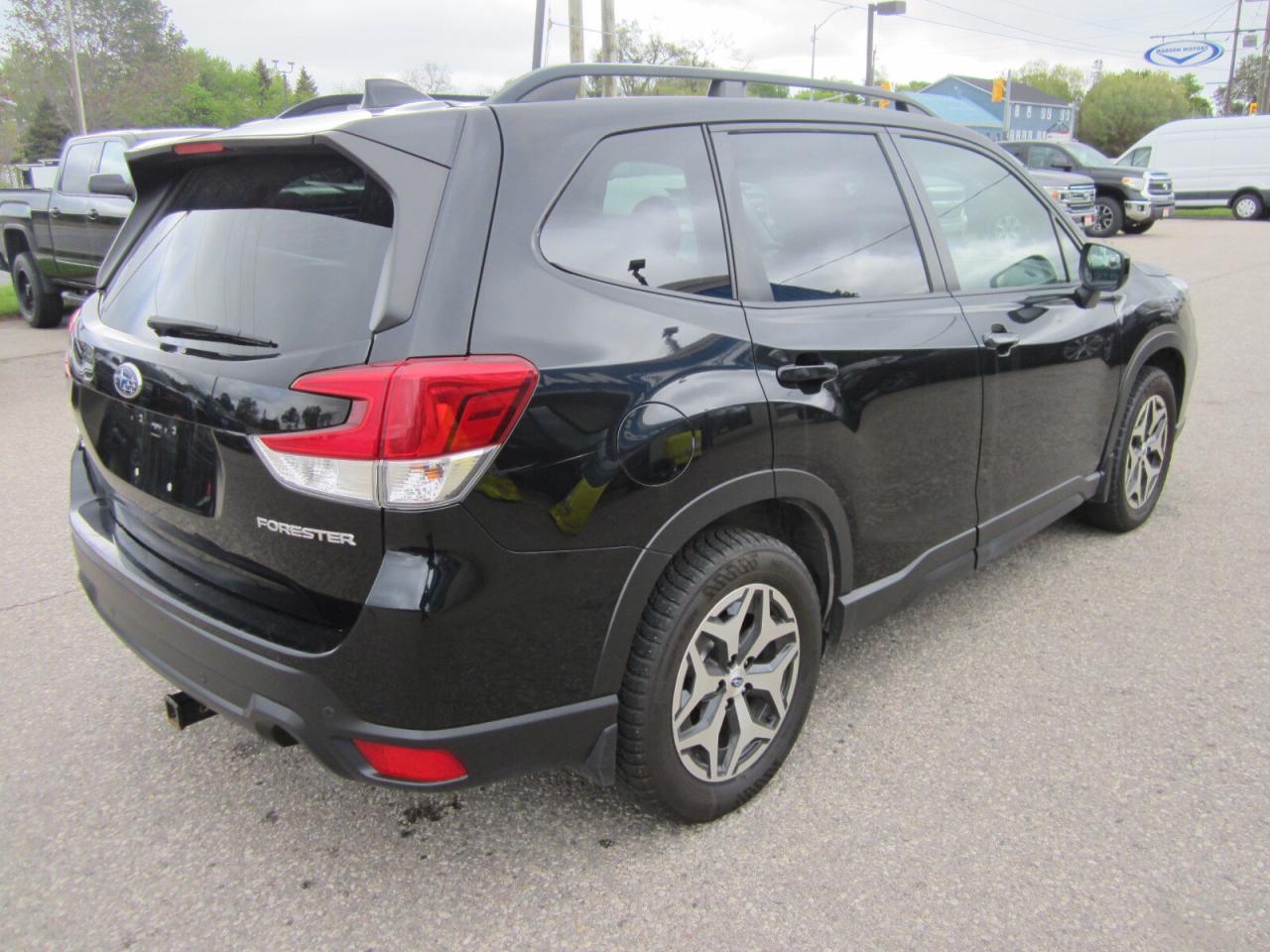 2020 Subaru Forester 2.5i Touring LOADED PANO ROOF NO ACCIDENTS Photo