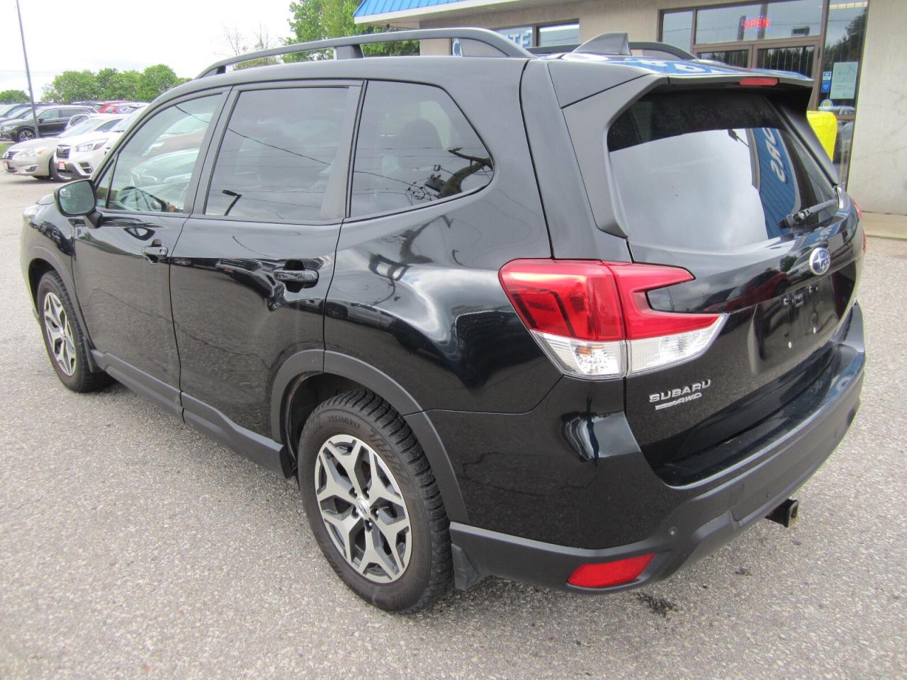 2020 Subaru Forester 2.5i Touring LOADED PANO ROOF NO ACCIDENTS Photo