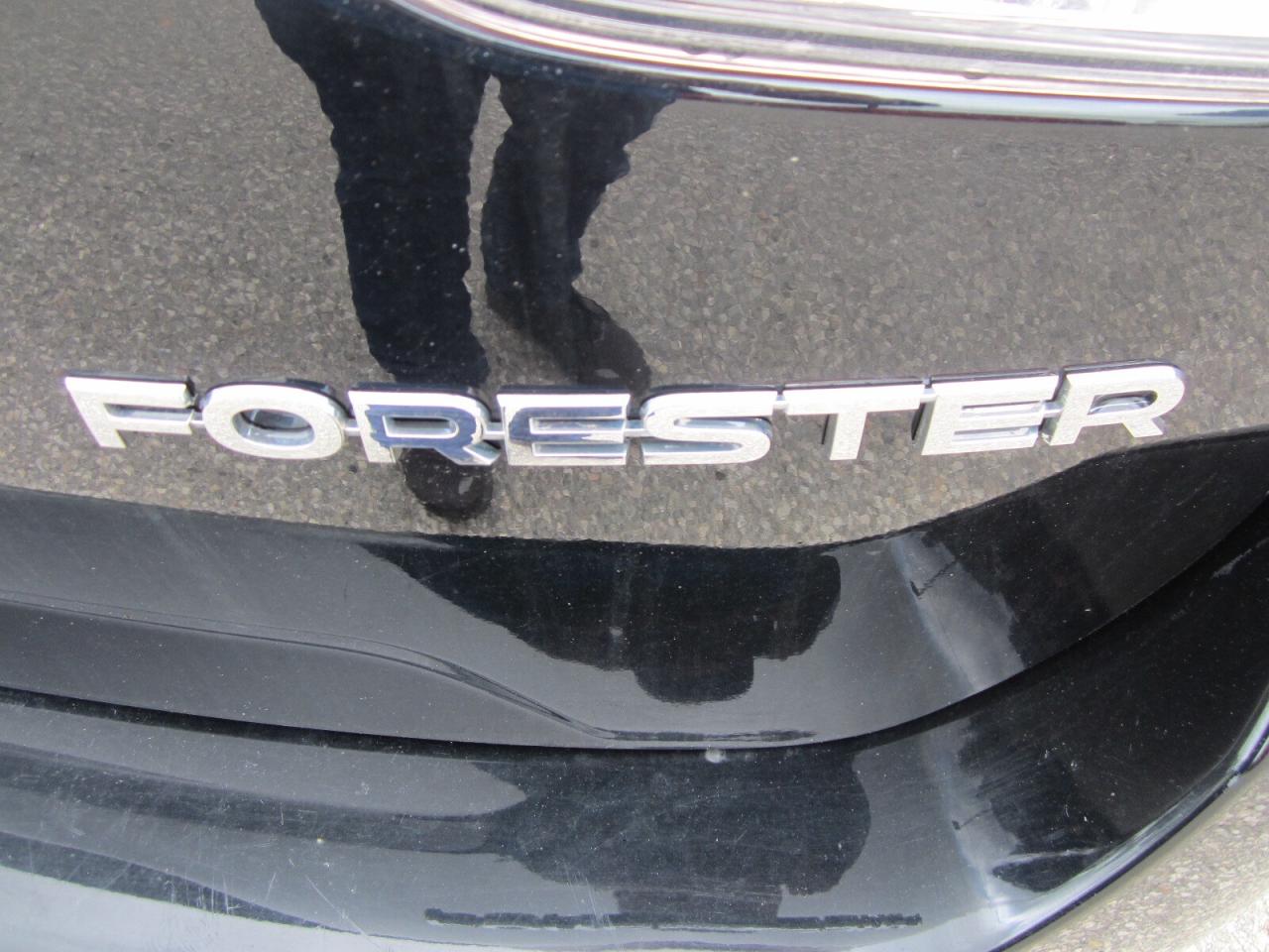 2020 Subaru Forester 2.5i Touring LOADED PANO ROOF NO ACCIDENTS Photo