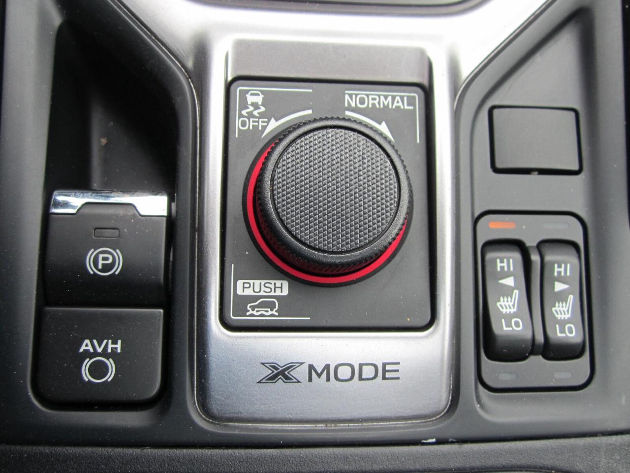 2020 Subaru Forester 2.5i Touring LOADED PANO ROOF NO ACCIDENTS Photo