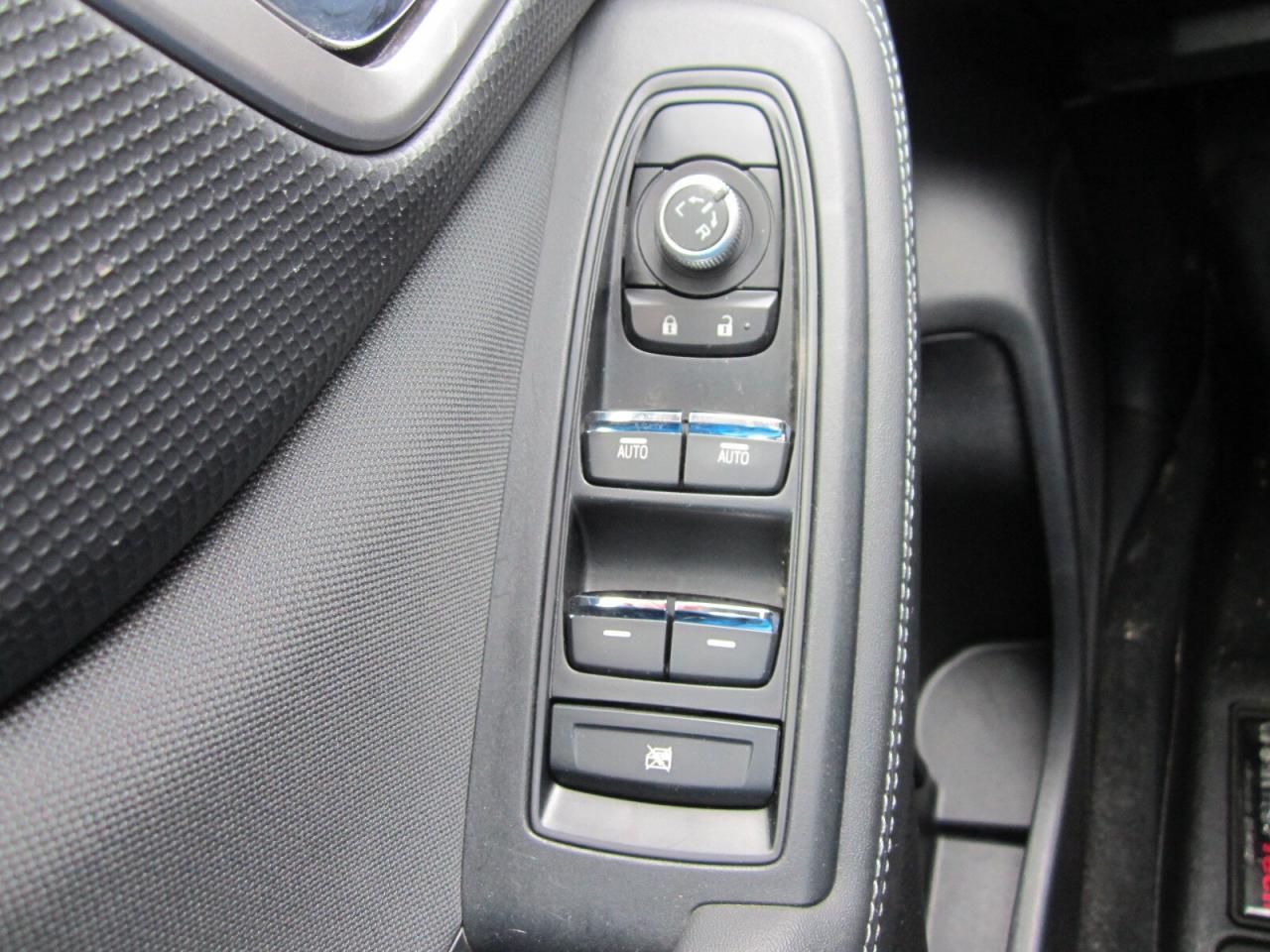 2020 Subaru Forester 2.5i Touring LOADED PANO ROOF NO ACCIDENTS Photo