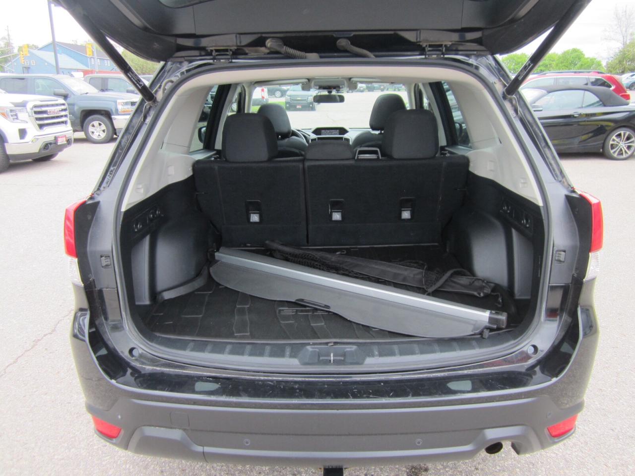 2020 Subaru Forester 2.5i Touring LOADED PANO ROOF NO ACCIDENTS Photo